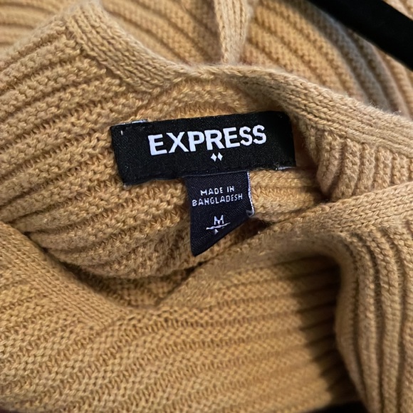 Express Knit Tank Top - Picture 3 of 4